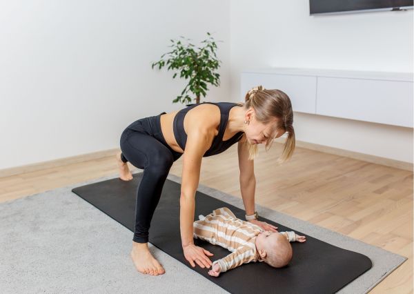 NEU - Kräftigende Beckenbodenschule für Frauen nach der Geburt mit Baby